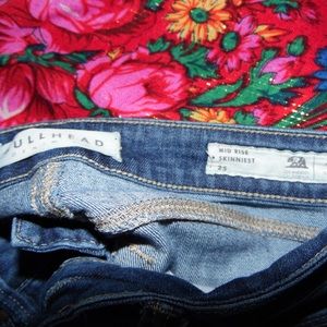 PacSun Bullhead Midrise Skinnies